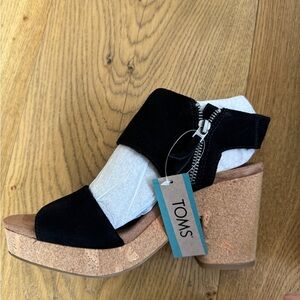 NEW!! TOMS Women's Majorca Black Suede Cork Platform Sandals